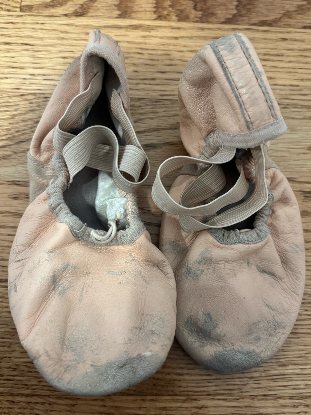 Used Bloch pink Leather Ballet split soles size 3 B